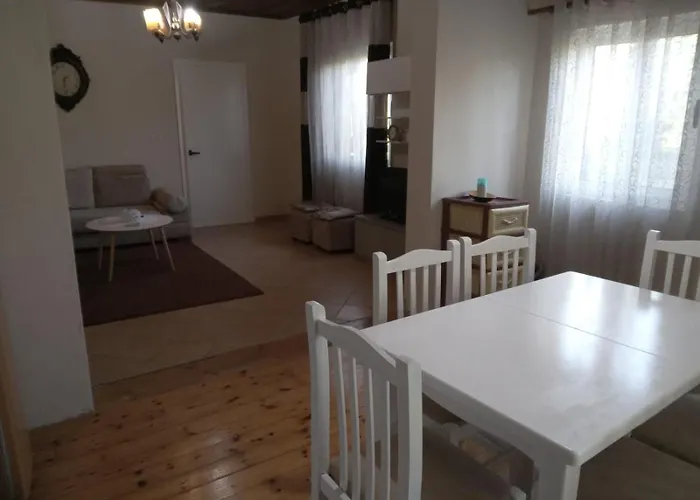 Oasis וילה New Shtoj